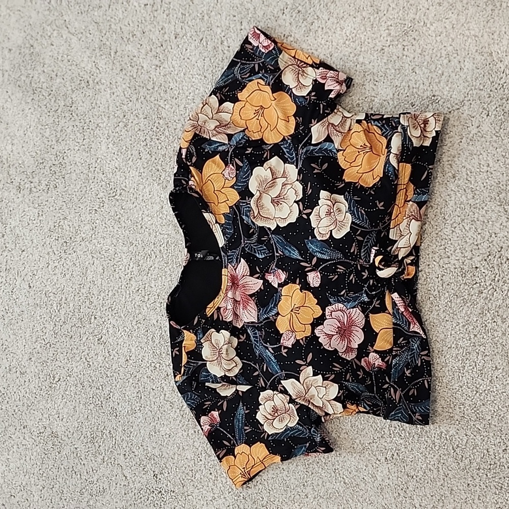 Torrid swim top size 1